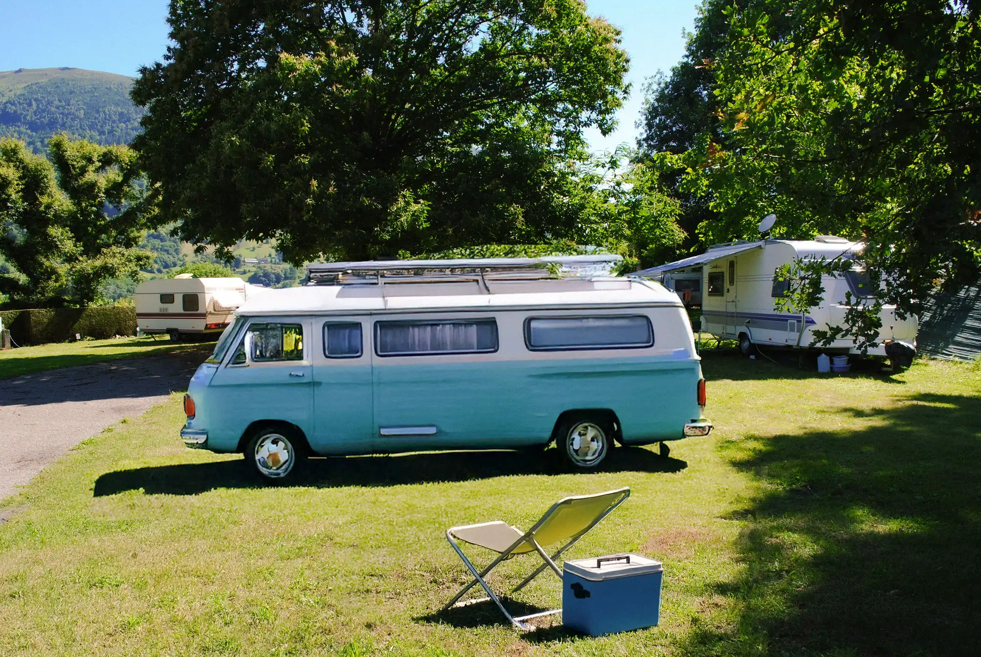 location emplacement van pyrénées